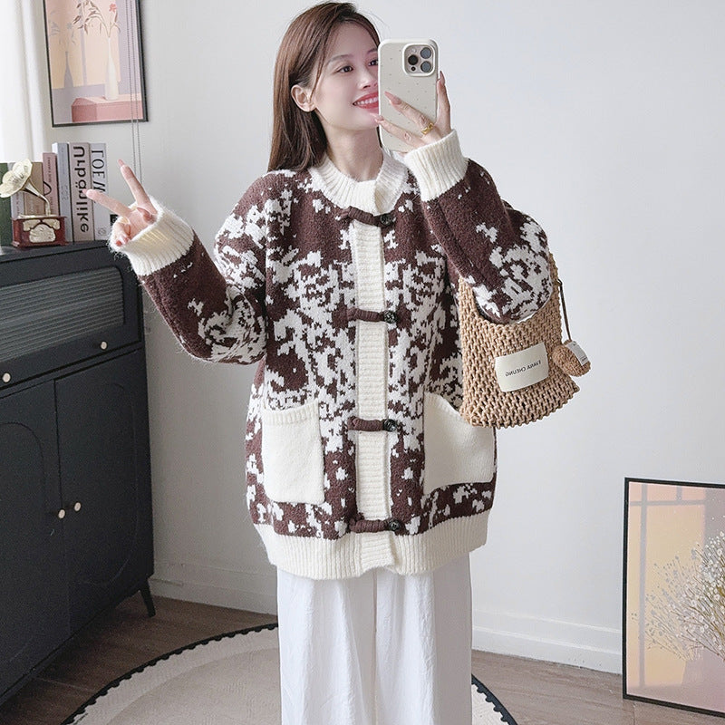 Loose round neck long sleeved sweater