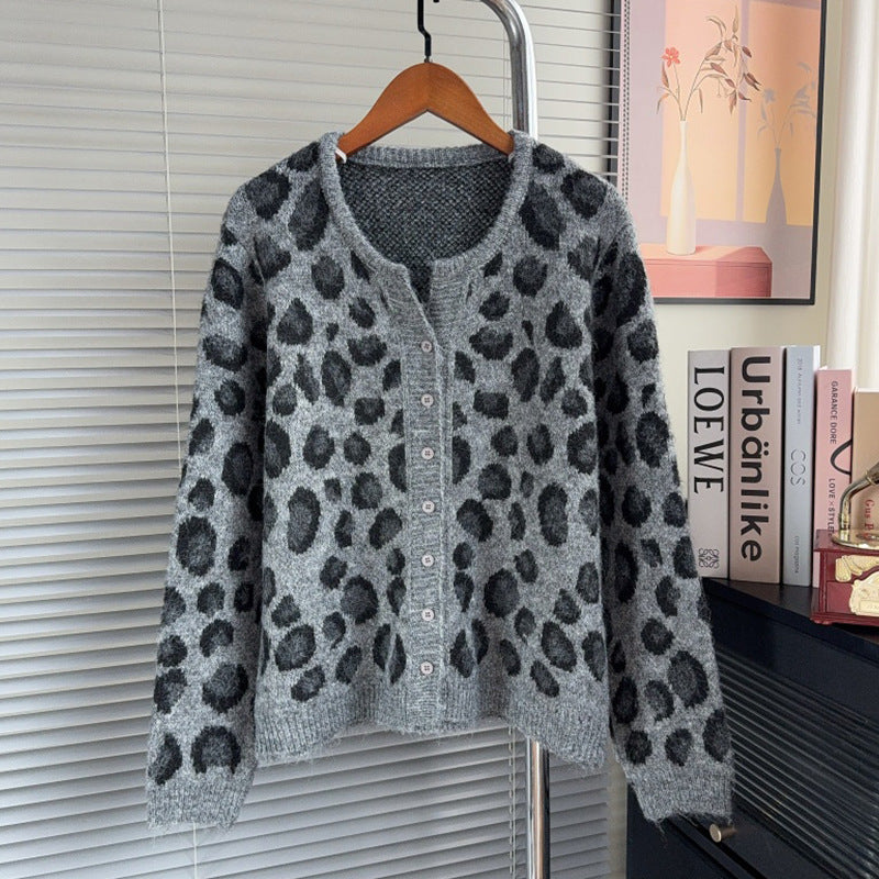 Leopard print long sleeved round neck sweater