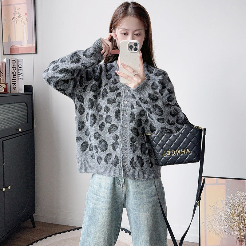 Leopard print long sleeved round neck sweater
