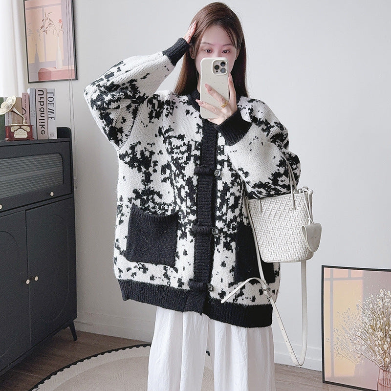Loose round neck long sleeved sweater