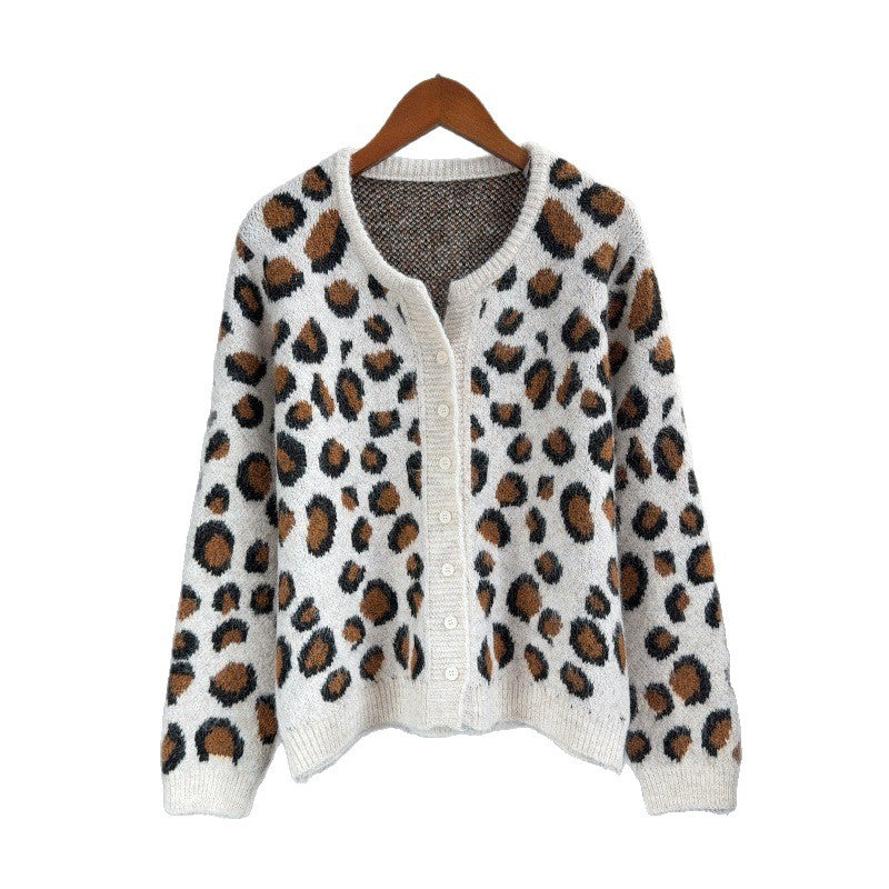 Leopard print long sleeved round neck sweater