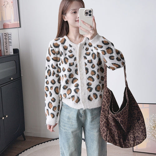 Leopard print long sleeved round neck sweater