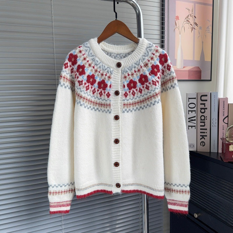 Loose round neck long sleeved sweater