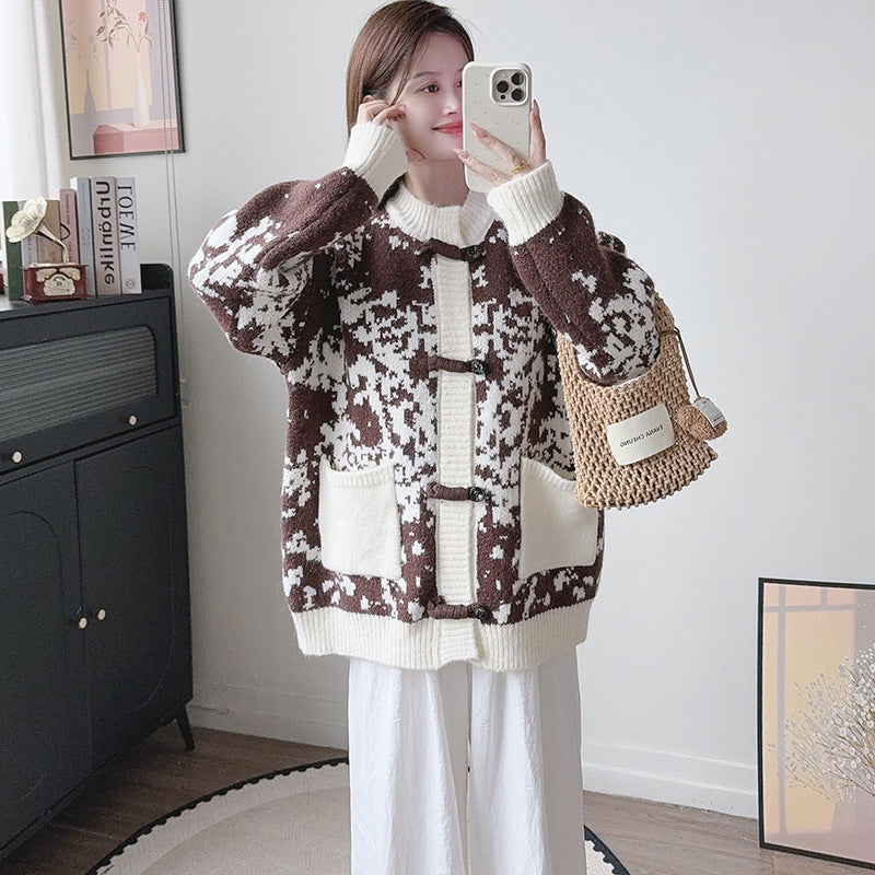 Loose round neck long sleeved sweater