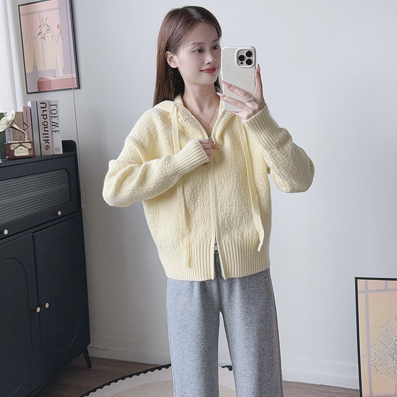 Hooded short sweater